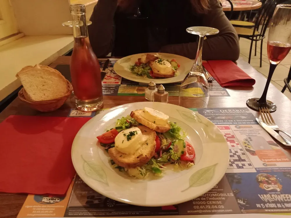 Tartine de Chévre Chaud Au Miel